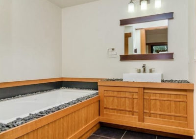 Ruskin Bathroom
