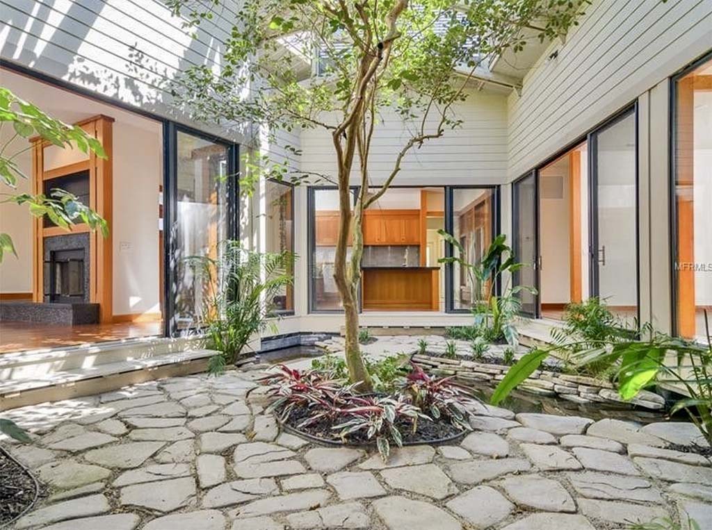 Ruskin Courtyard