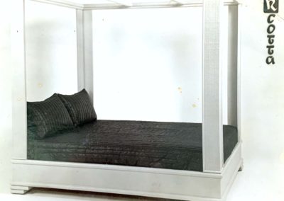 Rcotta Four Poster Bed
