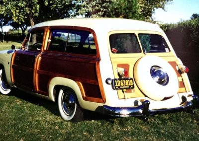 1951 Ford Woodie - White
